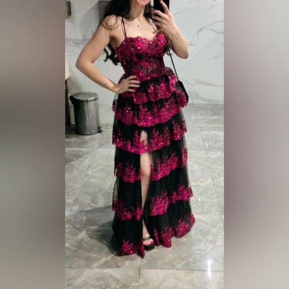 Tiered Maxi Dress. 4  NWOT Dark Romantic Prom Event Gala Formal - Picture 9 of 9